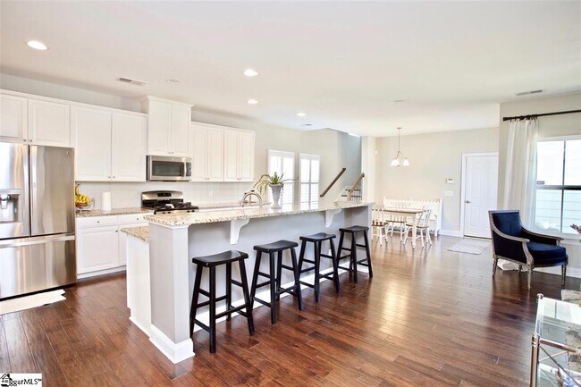 Building Photo - 110 Verlin Dr