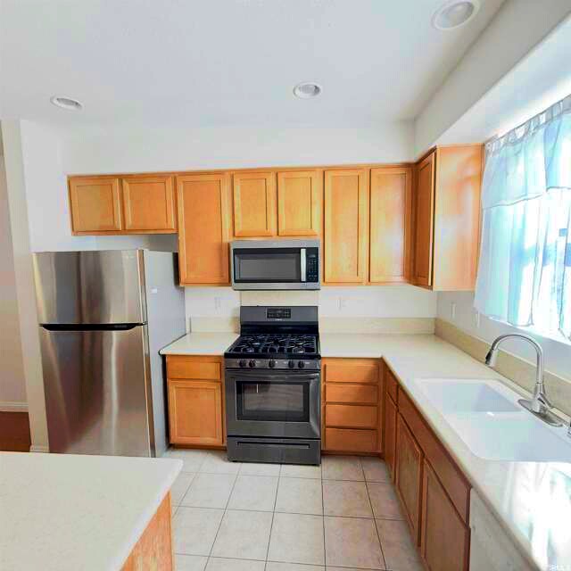 Foto del edificio - 1021 L Ave