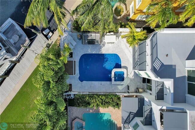 Building Photo - 3600 Mystic Pointe Dr