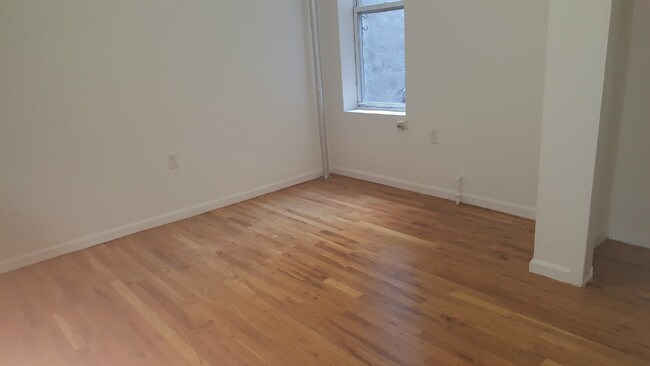 Building Photo - 119 W 137th St