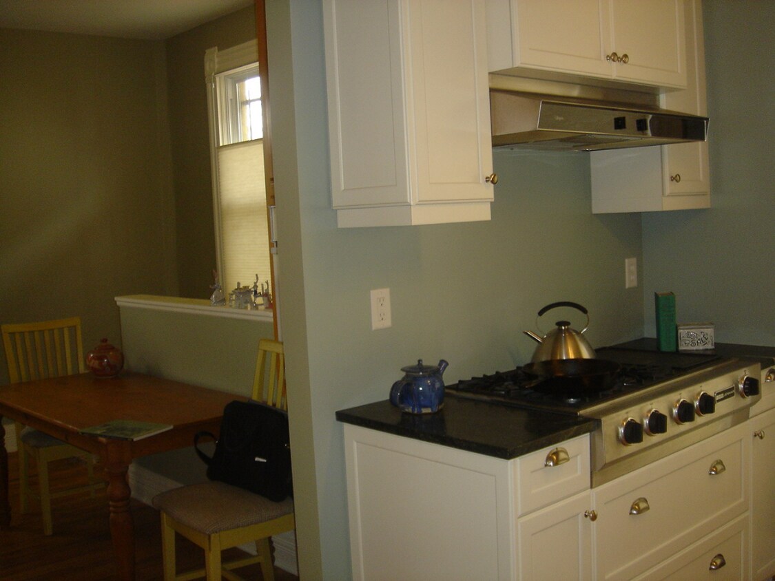 Primary Photo - 2750 Champa St