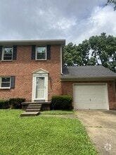 Building Photo - 409 Woodview Dr