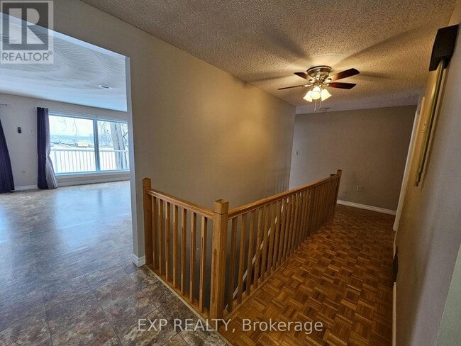 Building Photo - 210 Main St