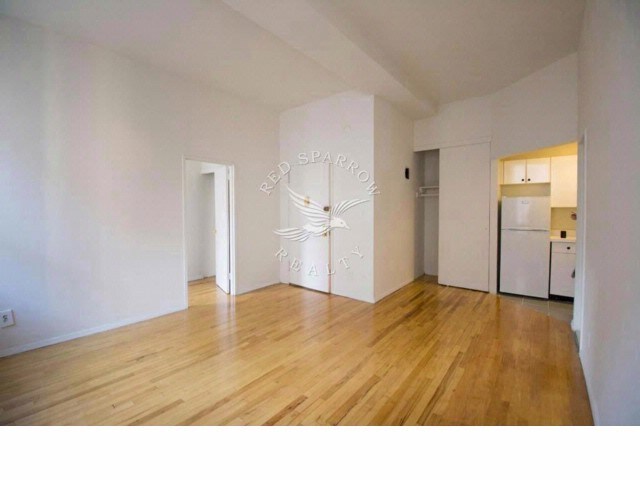 Foto del edificio - 97 5th Ave