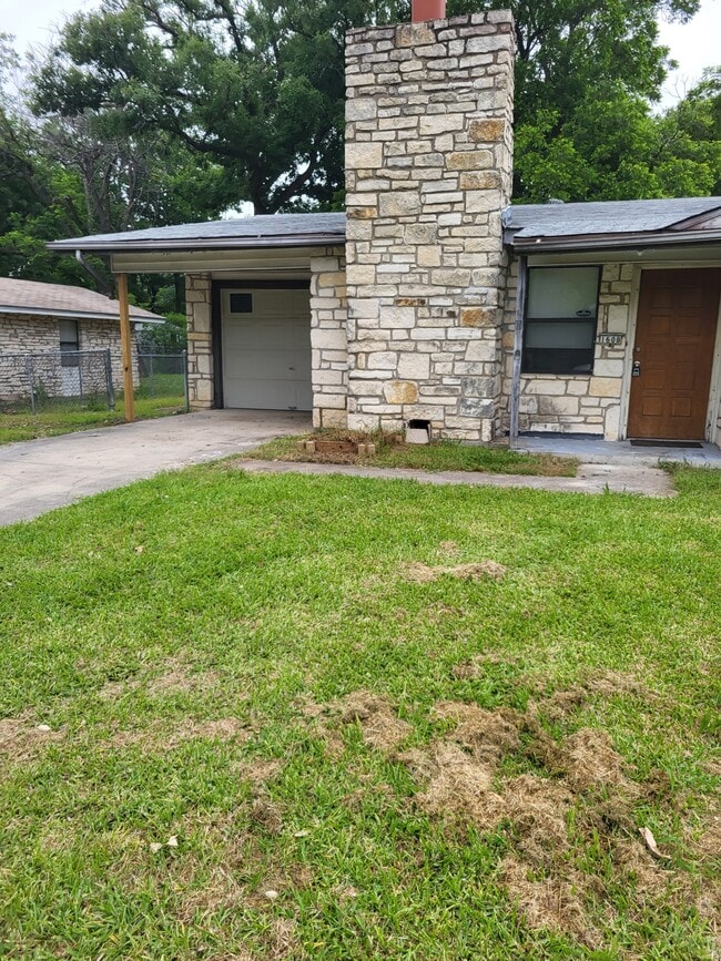Building Photo - 1608 Linda Ln