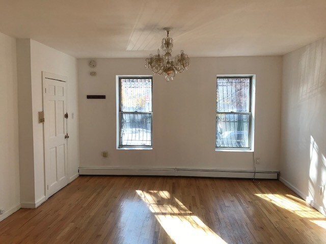 Primary Photo - 343 Pacific St