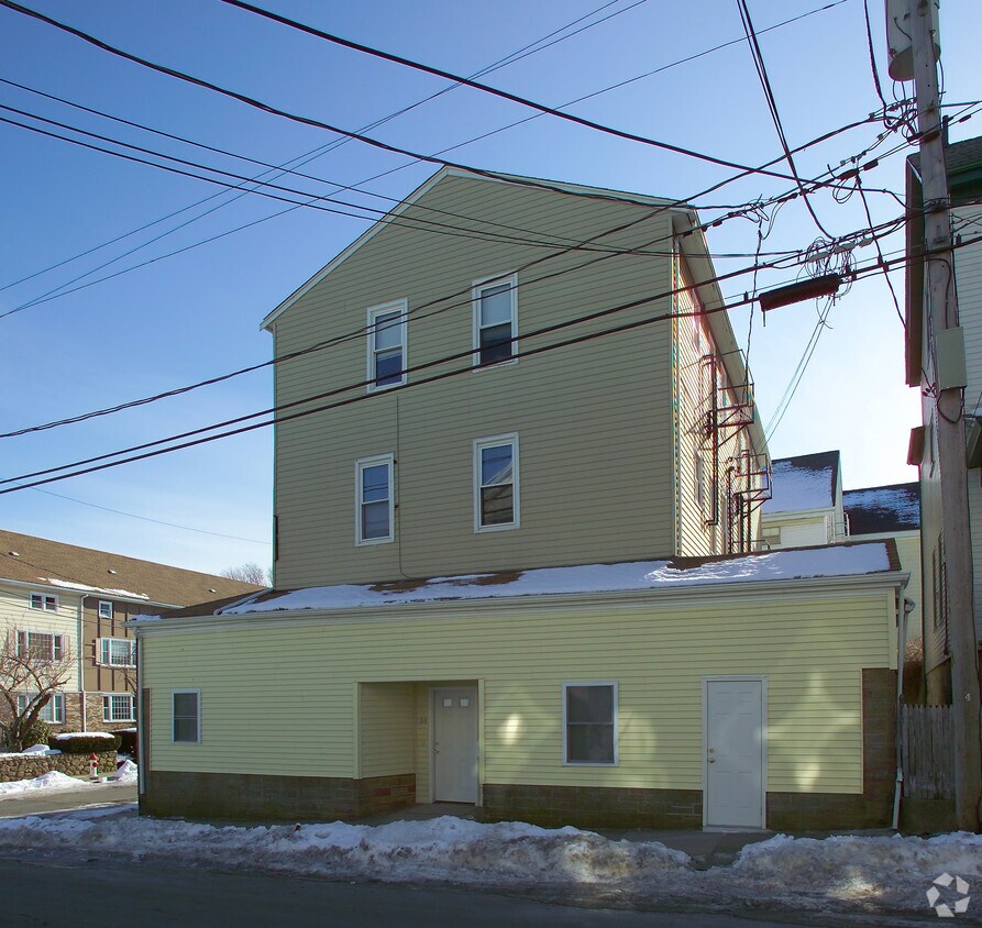 5 Carver St, Fall River, MA 02721 Apartments in Fall River, MA