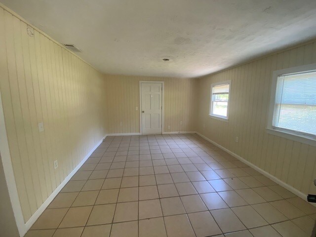 Building Photo - 503 Virginia Ave