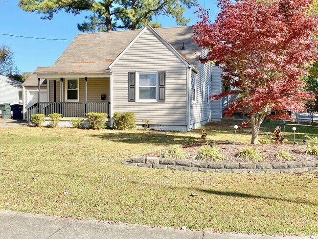Building Photo - 3524 Bapaume Ave