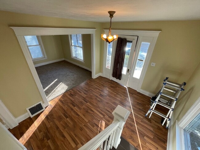 Building Photo - 4BR/2BA Single-Family Home Next to Washington Park