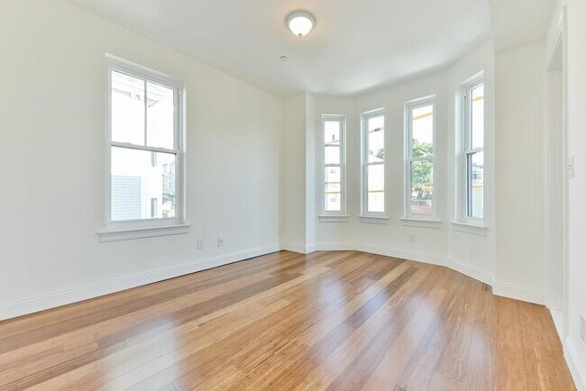 Building Photo - 44 W Eagle St