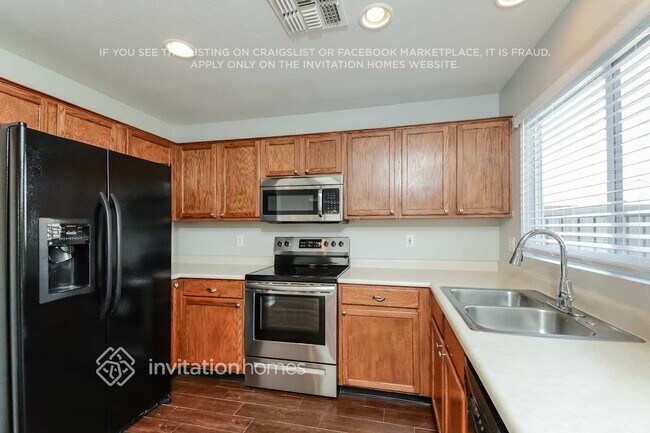 Foto del edificio - 15340 W Hearn Rd