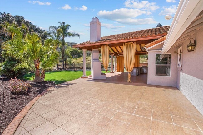 Foto del edificio - 1525 Whiting Woods Dr