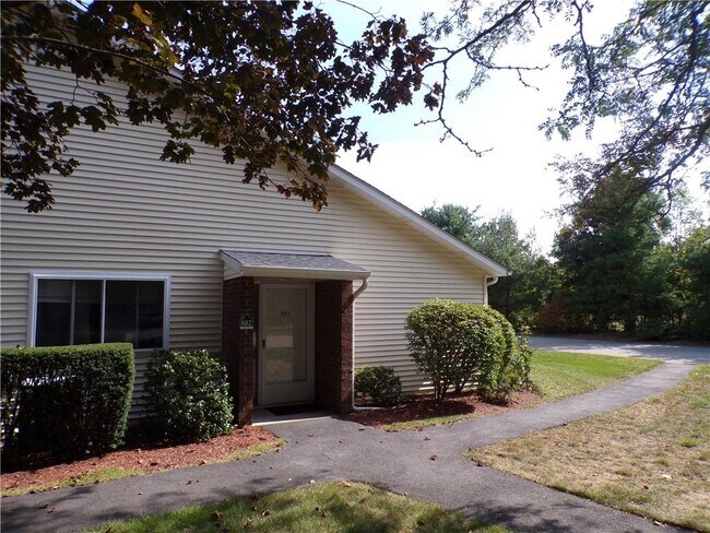 Foto del edificio - 882 Halifax Dr