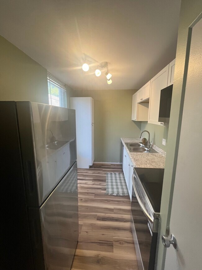 Foto del edificio - 6680 Chaffee Ct