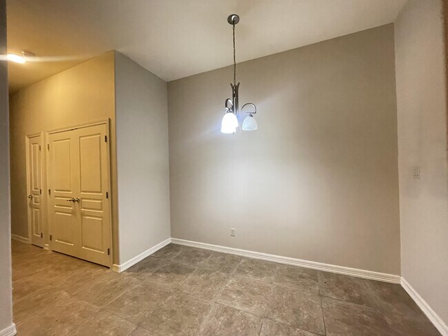 Foto del edificio - 2815 Mimosa St