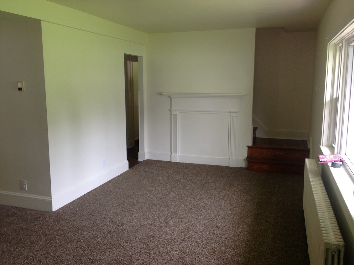 12 Bysher Ave, Flourtown, PA 19031 House Rental in Flourtown, PA