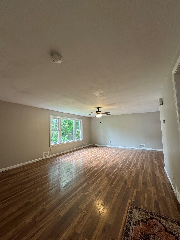 Foto del edificio - 201 Imperial Ct