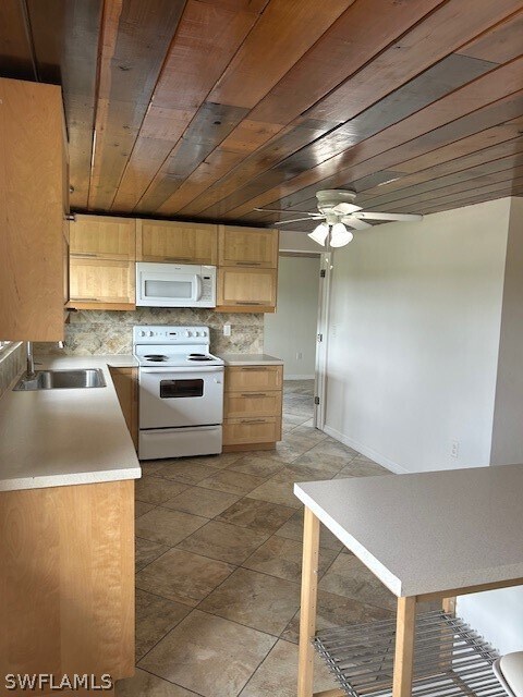 Building Photo - 8600 Riverside Dr
