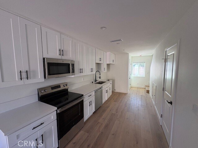 Foto del edificio - 758 W 20th St