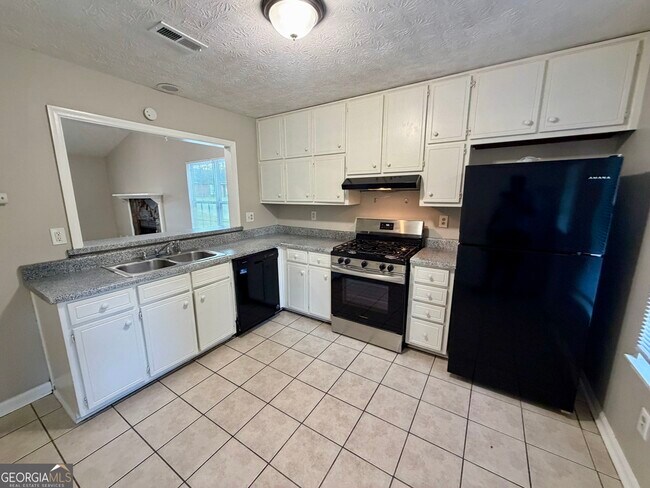 Building Photo - 105 Fruitwood Trce