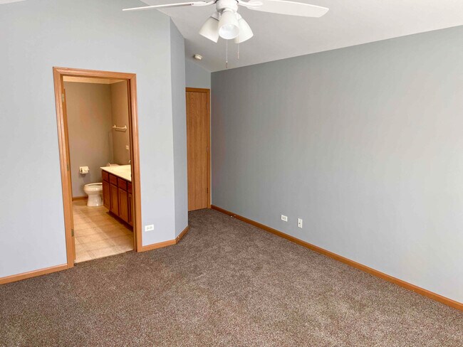 Building Photo - 2406 Wilton Ln