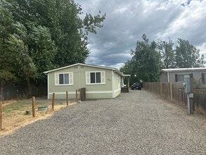 Building Photo - 38830 Mathews Dr