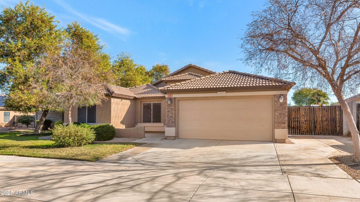 Foto principal - 7715 S 20th Dr
