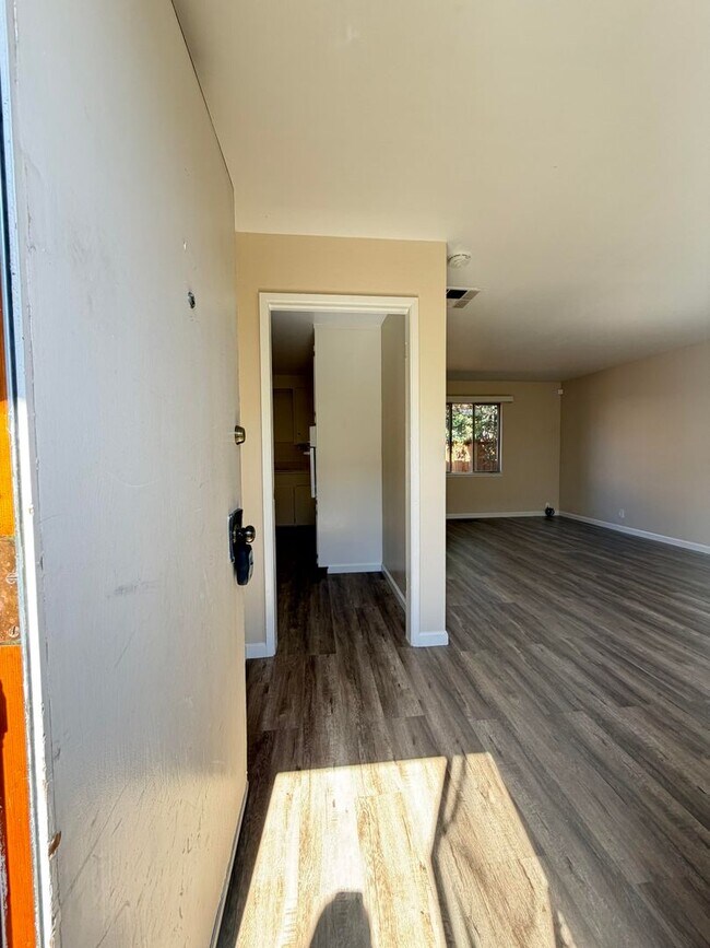 Foto del edificio - 544-548 E McKinley Ave.