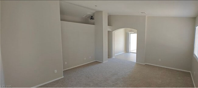 Foto del edificio - 6615 Elk Creek Ln