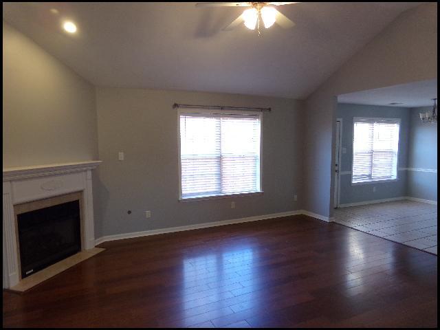 Foto del edificio - 12 Lauren Cove