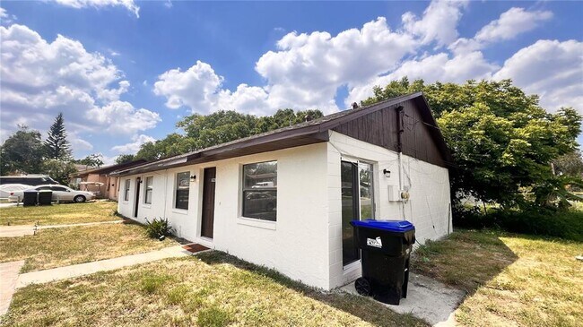 Foto del edificio - 5941 W Amelia St
