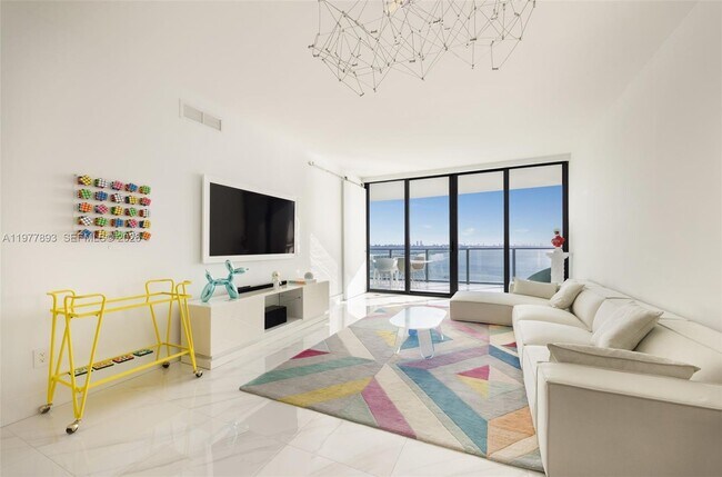 Building Photo - 3131 NE 7th Ave