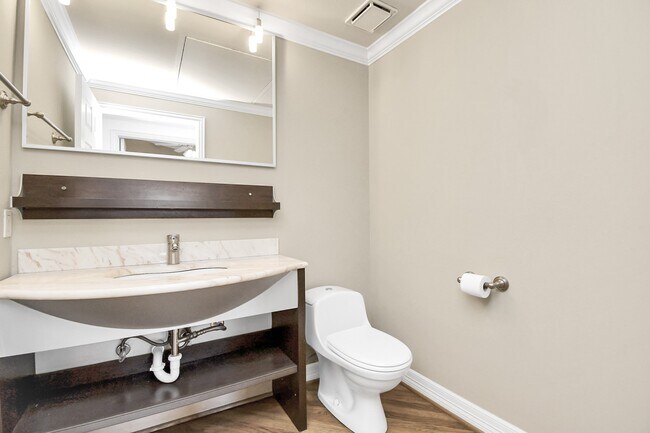 Foto del edificio - 2111 Welch St