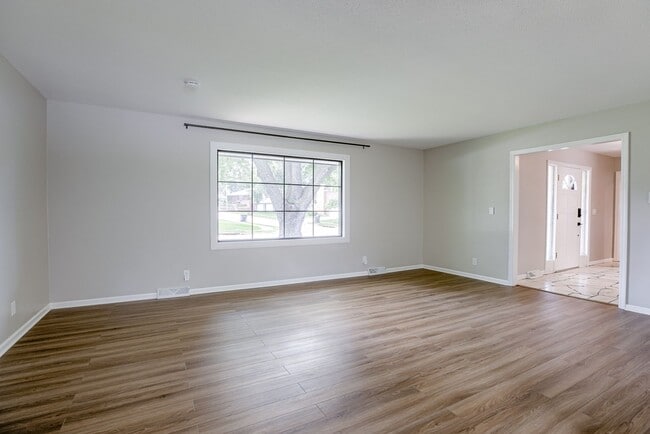 Foto del edificio - 4-Bedroom Backing to Trendwood Park!!