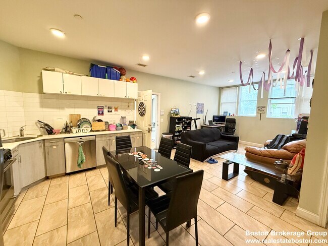 Foto del edificio - 299 Dudley St