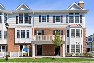 Building Photo - 906 Mill Creek S