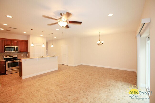 Foto del edificio - Nice 3 Bedroom Townhouse in The Palm Reserve