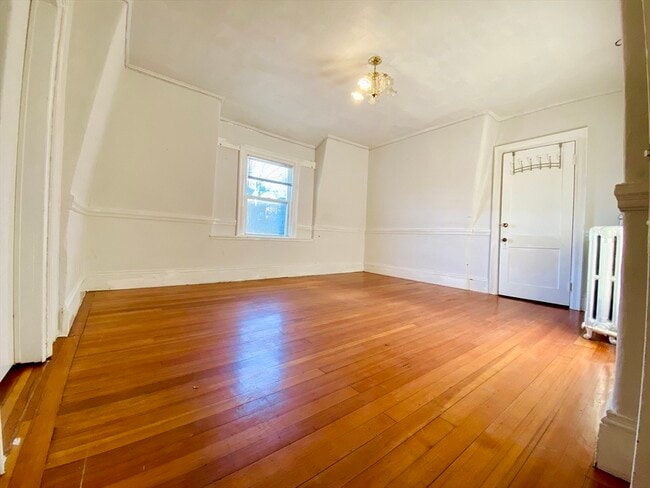 Building Photo - 393 Faneuil St