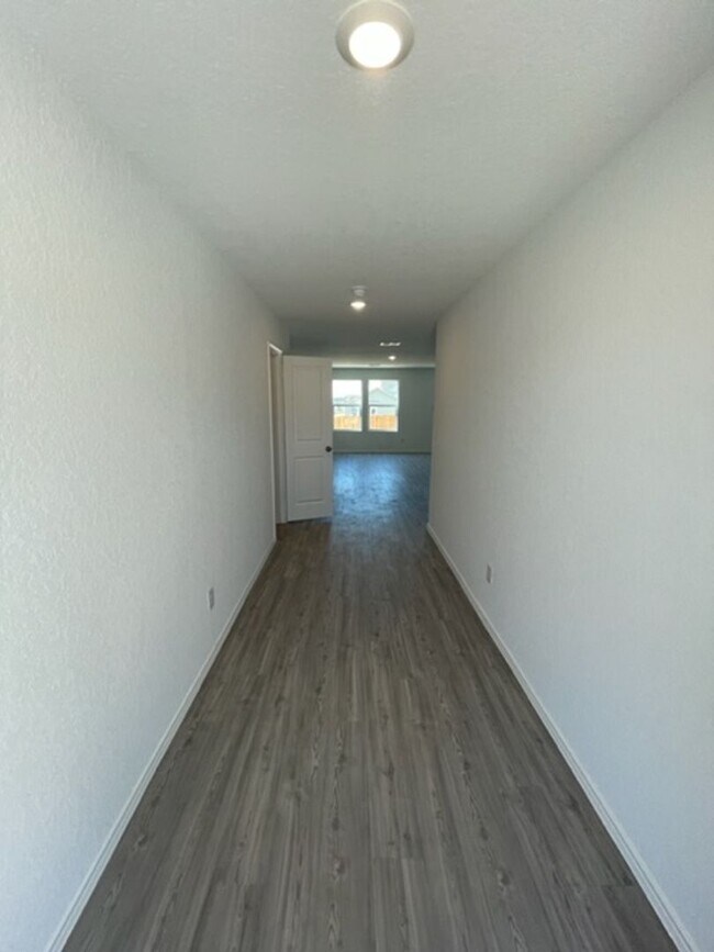 Building Photo - Newly Built & Stylish 4BR/2.5BA Two-Story ...