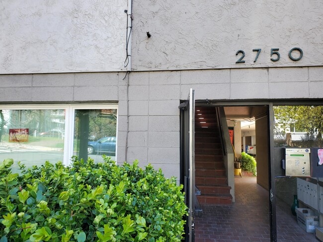 Building Photo - 2750 Dwight Way