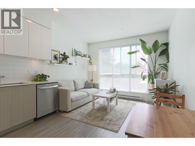 Building Photo - 2236 Welcher Ave