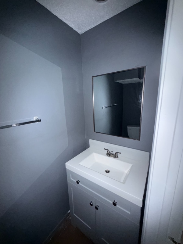 Building Photo - 7700 Creekbend Dr