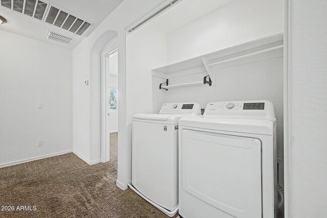 Foto del edificio - 1414 S Jessica Ln