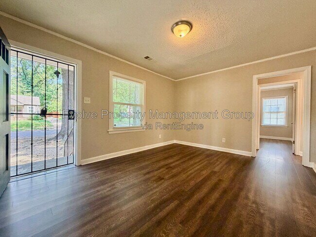 Building Photo - 3451 Hendricks Ave