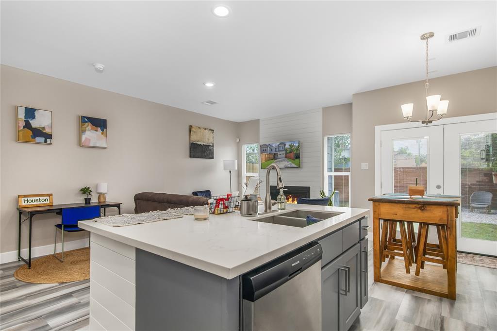 Foto principal - 5417 Texas St