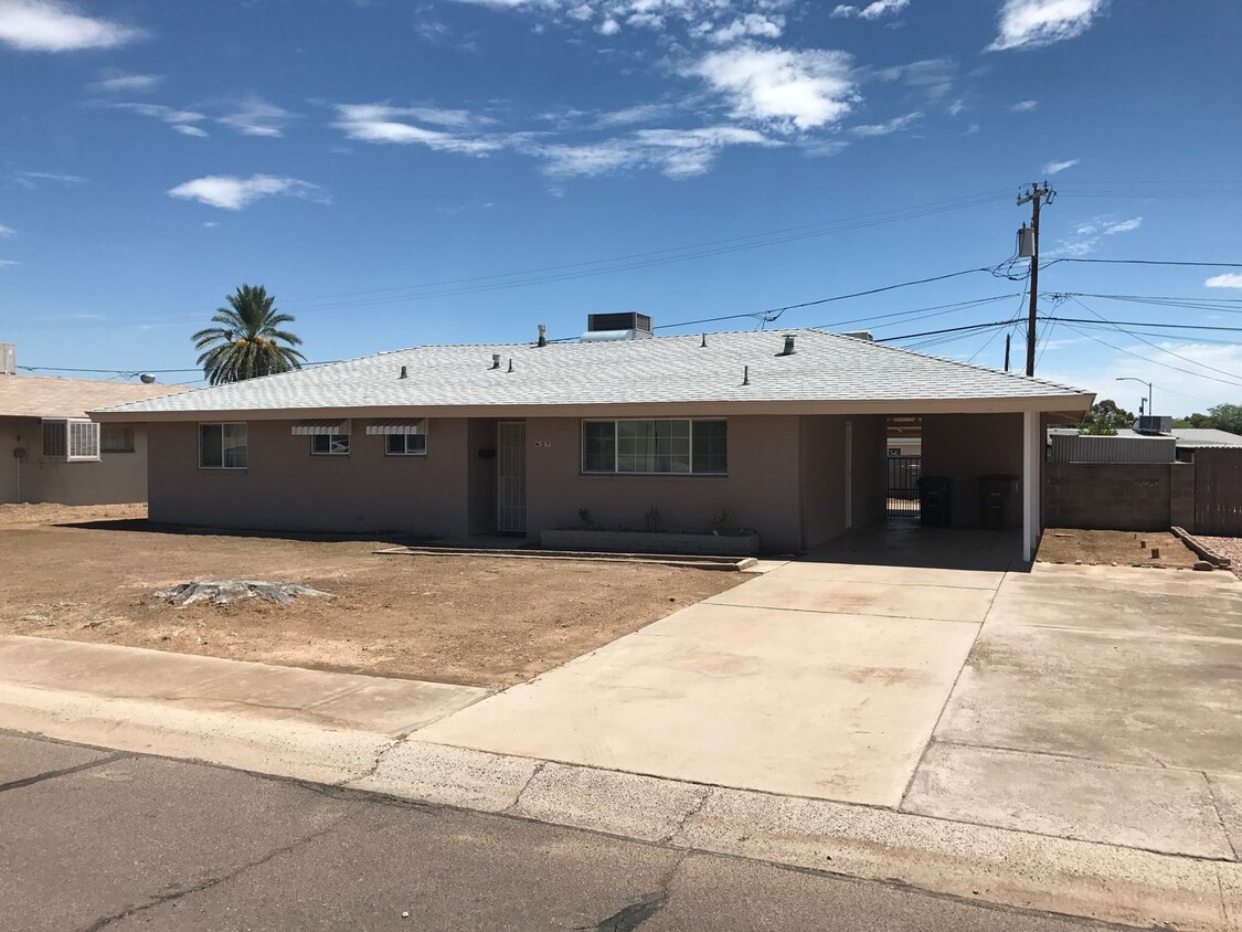 Foto principal - Historic Goodyear 3 bed 2 bath UPDATED Home!