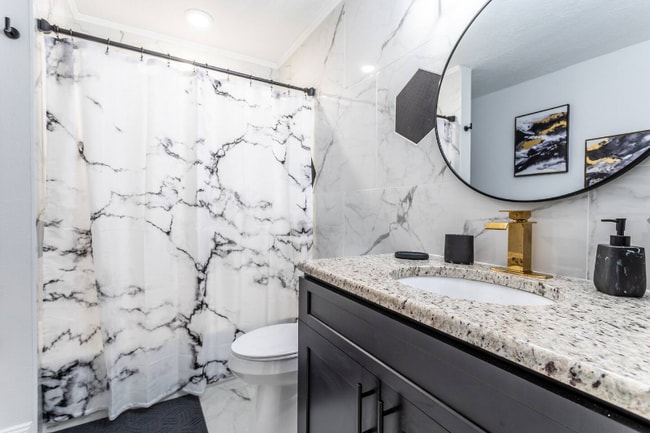 Foto del edificio - 1414 E Harding St