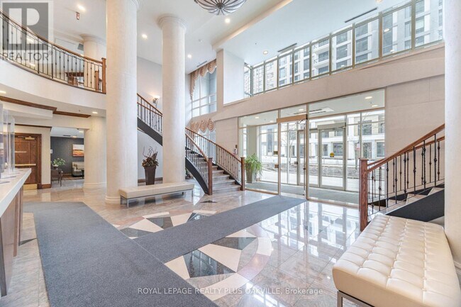 Building Photo - 156 Enfield Pl