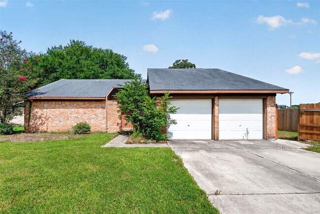 Building Photo - 711 Leicester Ln